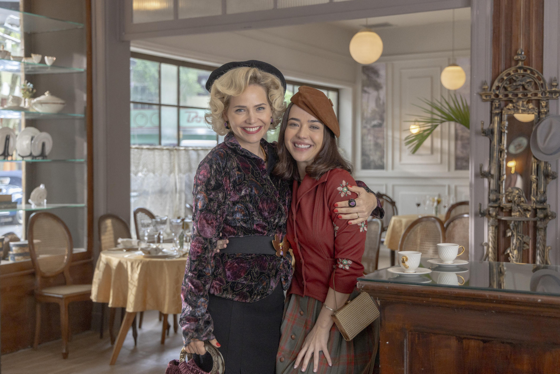 Bella com a atriz Leticia Colin: 'Construímos uma relação realmente de afeto' - Globo/ Beatriz Damy