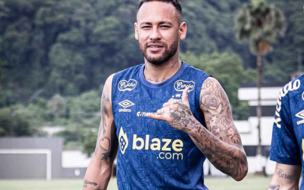 Jornalista ex-Globo cita Neymar como melhor que pentacampe&atilde;o mundial
