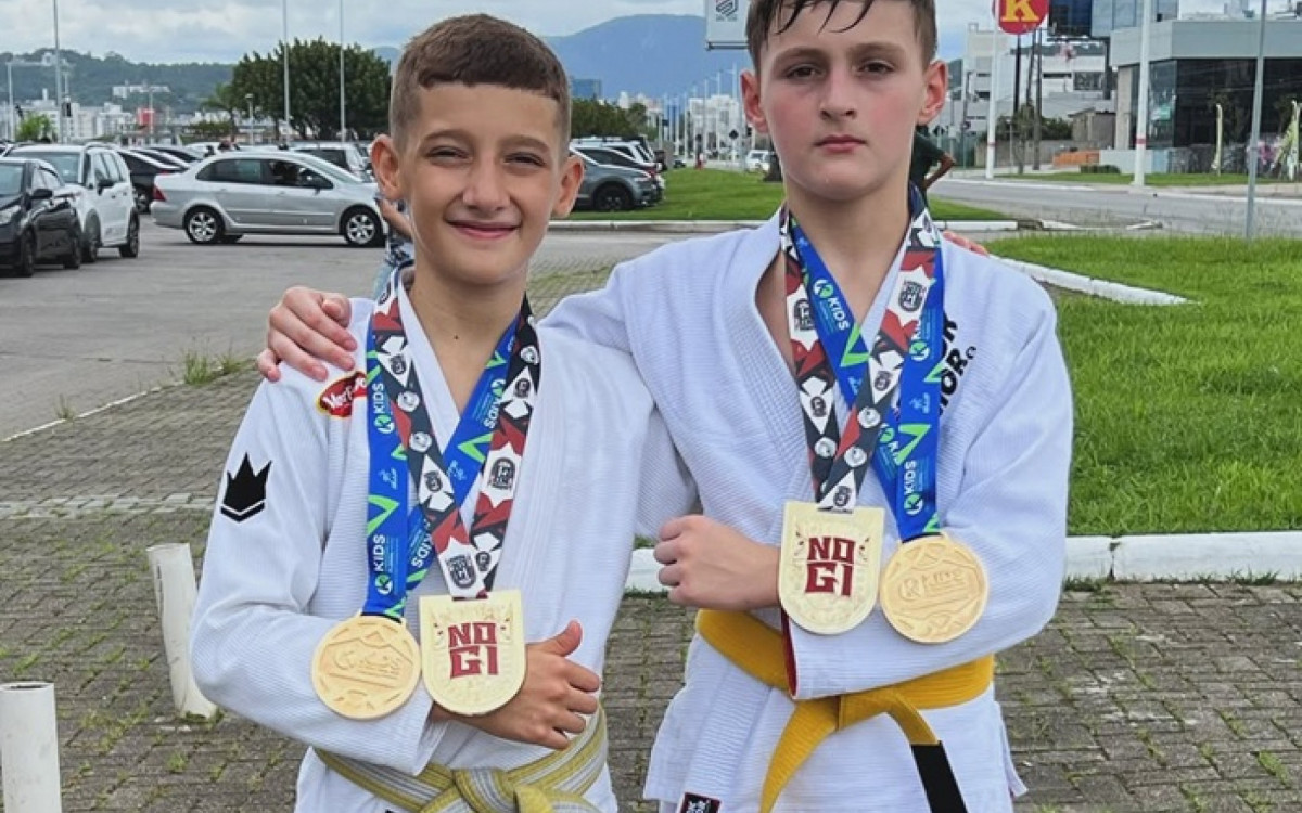 Lorenzo e Pietro formam parceria dentro e fora dos tatames