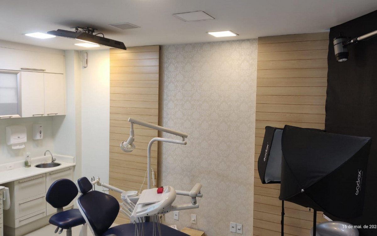 Casarão ficou destruído após incêndio e clínica reabriu as portas em novo endereço