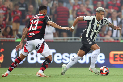 Flamengo volta a criticar gramado do Maracanã: 'Bastante duro'