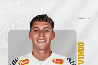 Santos oficializa 'chapéu' no Botafogo e anuncia Benjamín Rollheiser