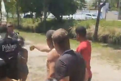 Vídeo: discussão em ônibus termina em pancadaria entre passageira e motorista