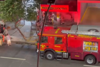 Incêndio atinge supermercado na principal avenida de Copacabana
