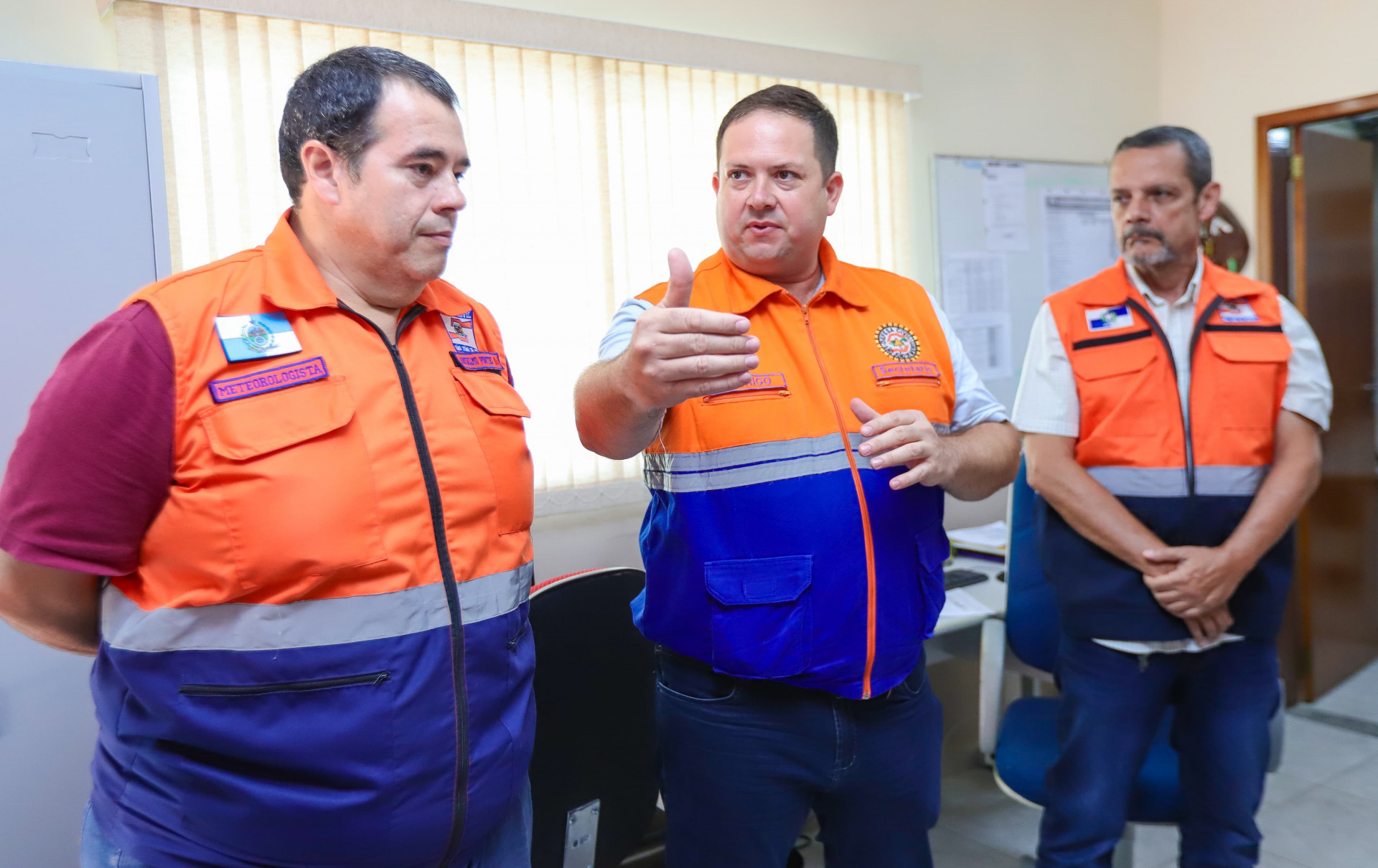 O meteorologista Anselmo Pontes afirmou que a Defesa Civil está preparada para emitir os alarmes em casos de anormalidade
 - Gilberto Rocha