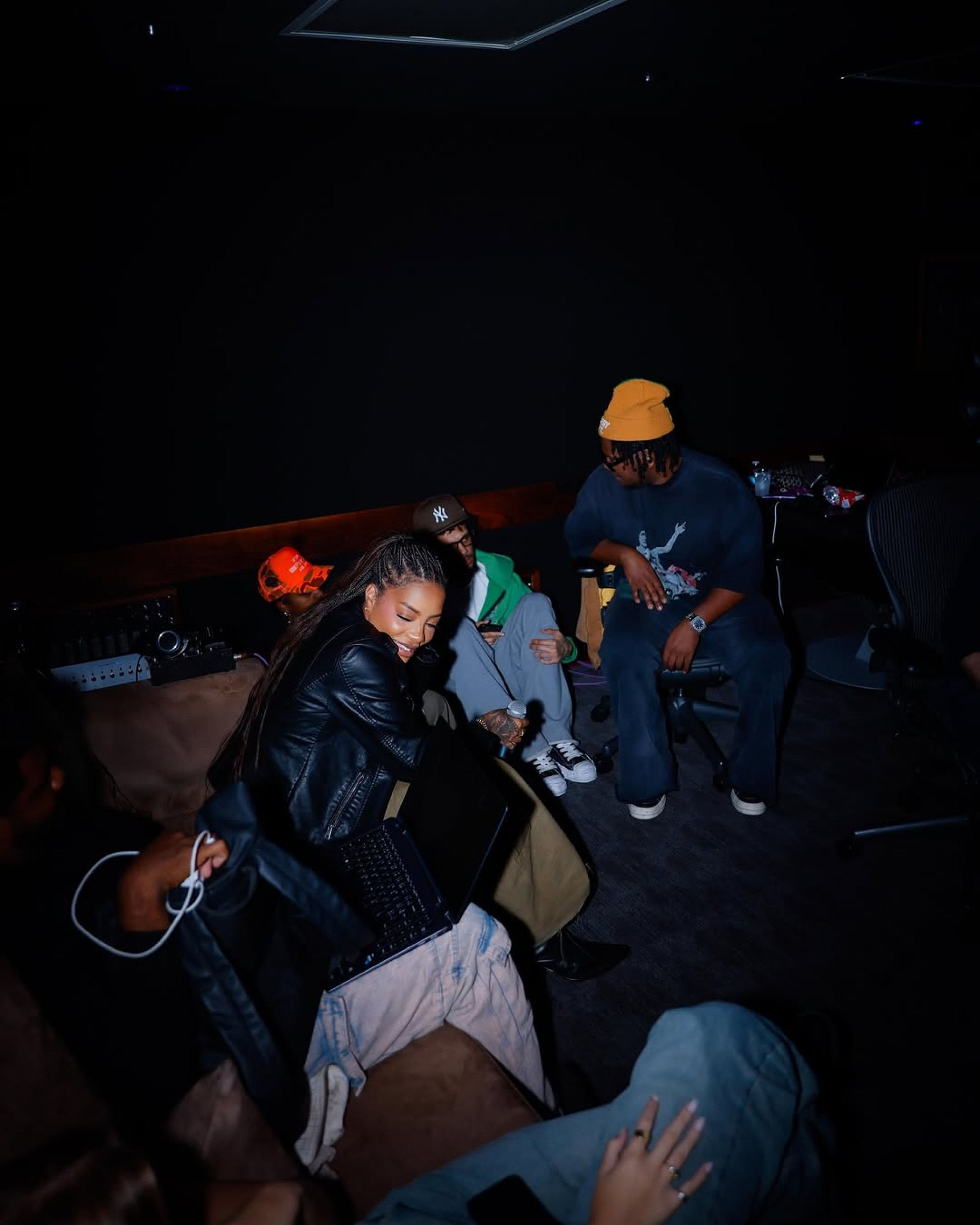 Ludmilla durante as gravações em estúdio nos Estados Unidos - Reprodução/Instagram