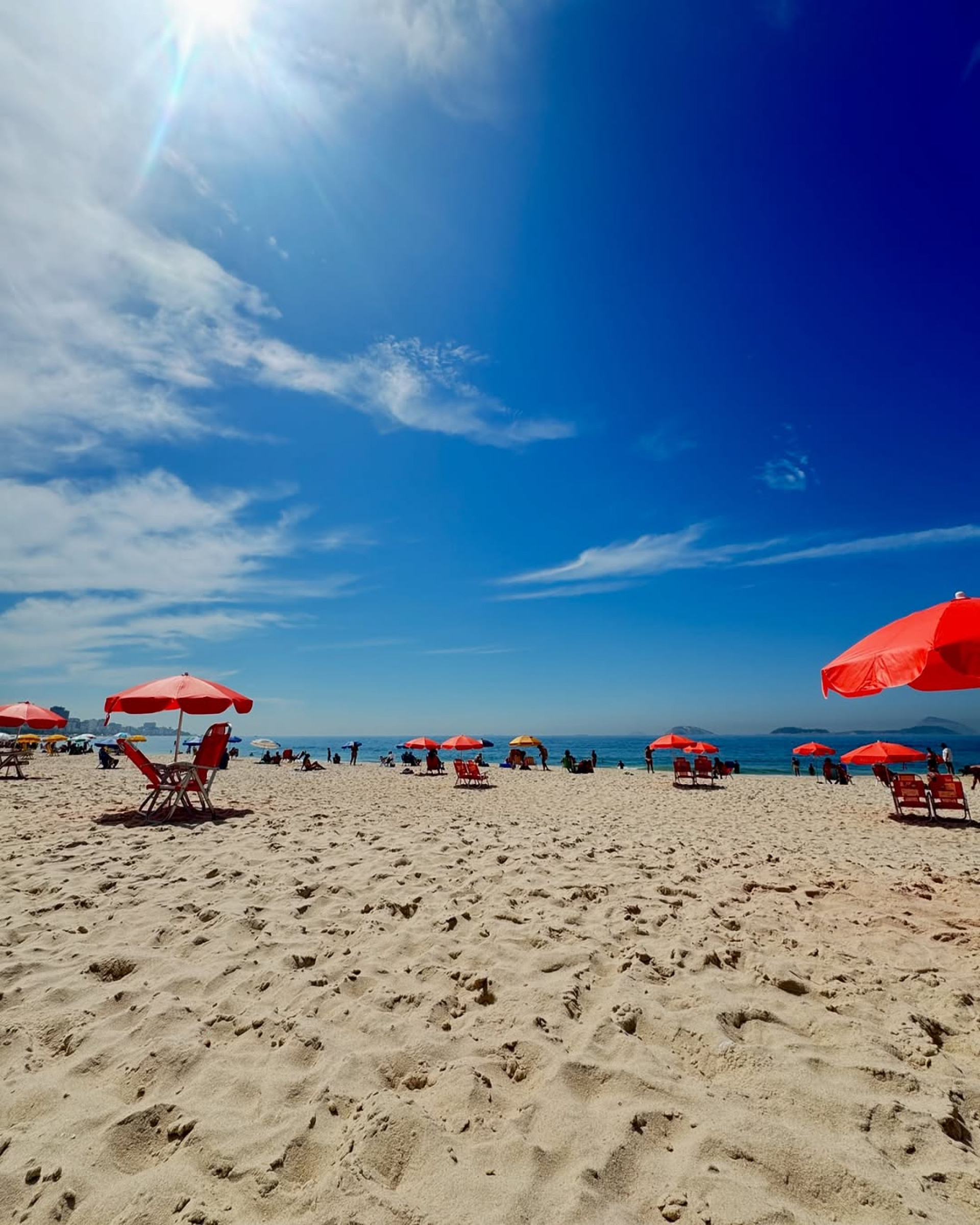 Isabelle Drummond aproveitou dia na praia de Ipanema  - Reprodução/Instagram 