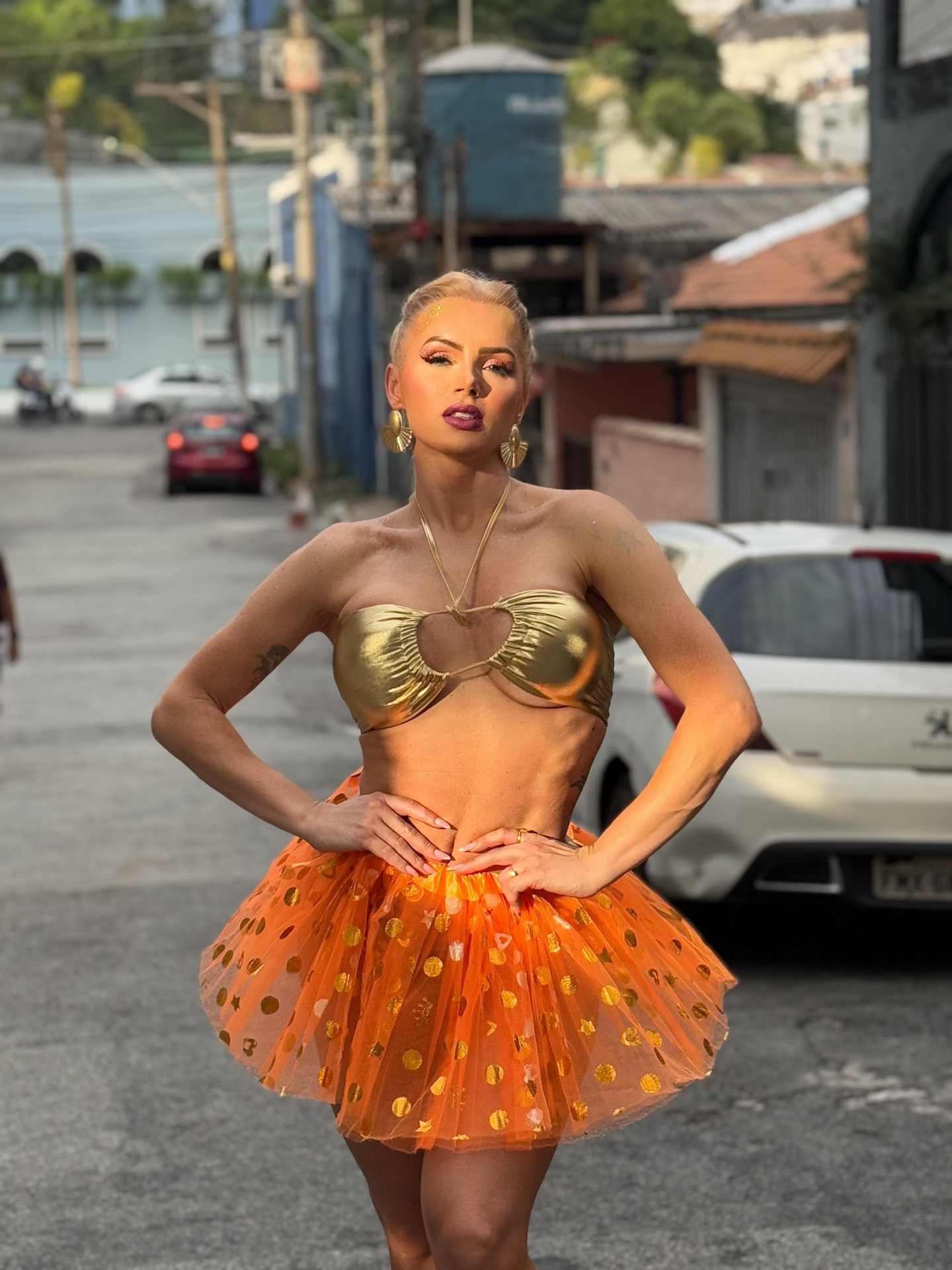 Thalita Zampirolli posa com opções de looks para curtir o carnaval - Divulgação