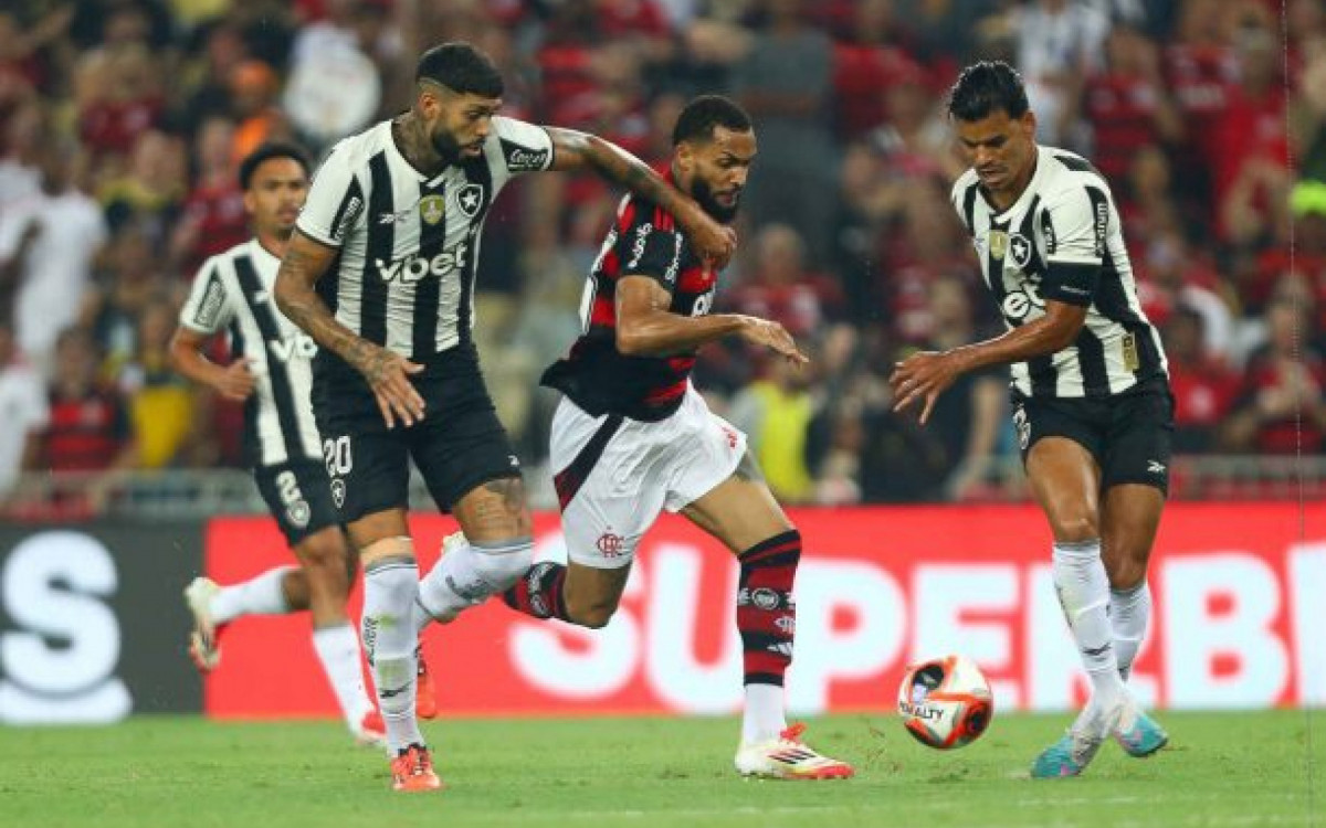Agora comentarista, Rafael exalta Barboza ap&oacute;s confus&atilde;o em cl&aacute;ssico pelo Botafogo