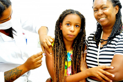 Vacina contra a dengue está disponível em mais de 50 postos de saúde de Nova Iguaçu