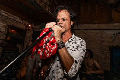 Coyote Valvulado se apresenta de graça em Piratininga