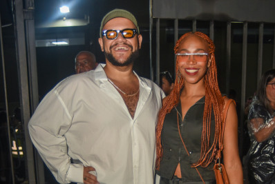 Celebridades prestigiam show de Shakira em São Paulo