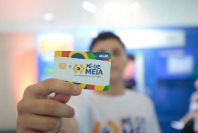 Pé-de-Meia tem segundo dia de depósito para quem concluiu ensino médio
