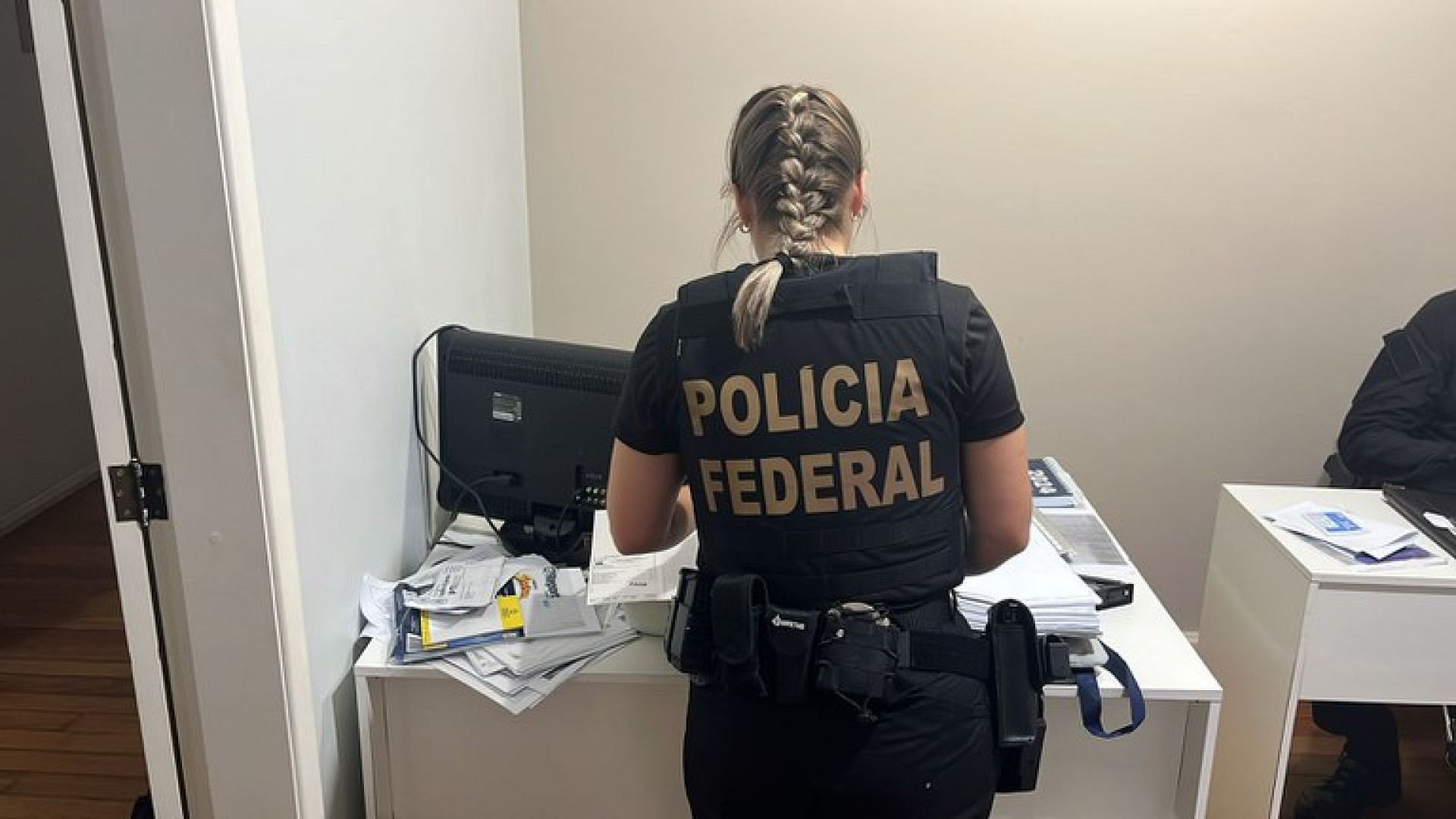 Agente da PF em operação EmendaFest em Santa Cruz, RS - Divulgação