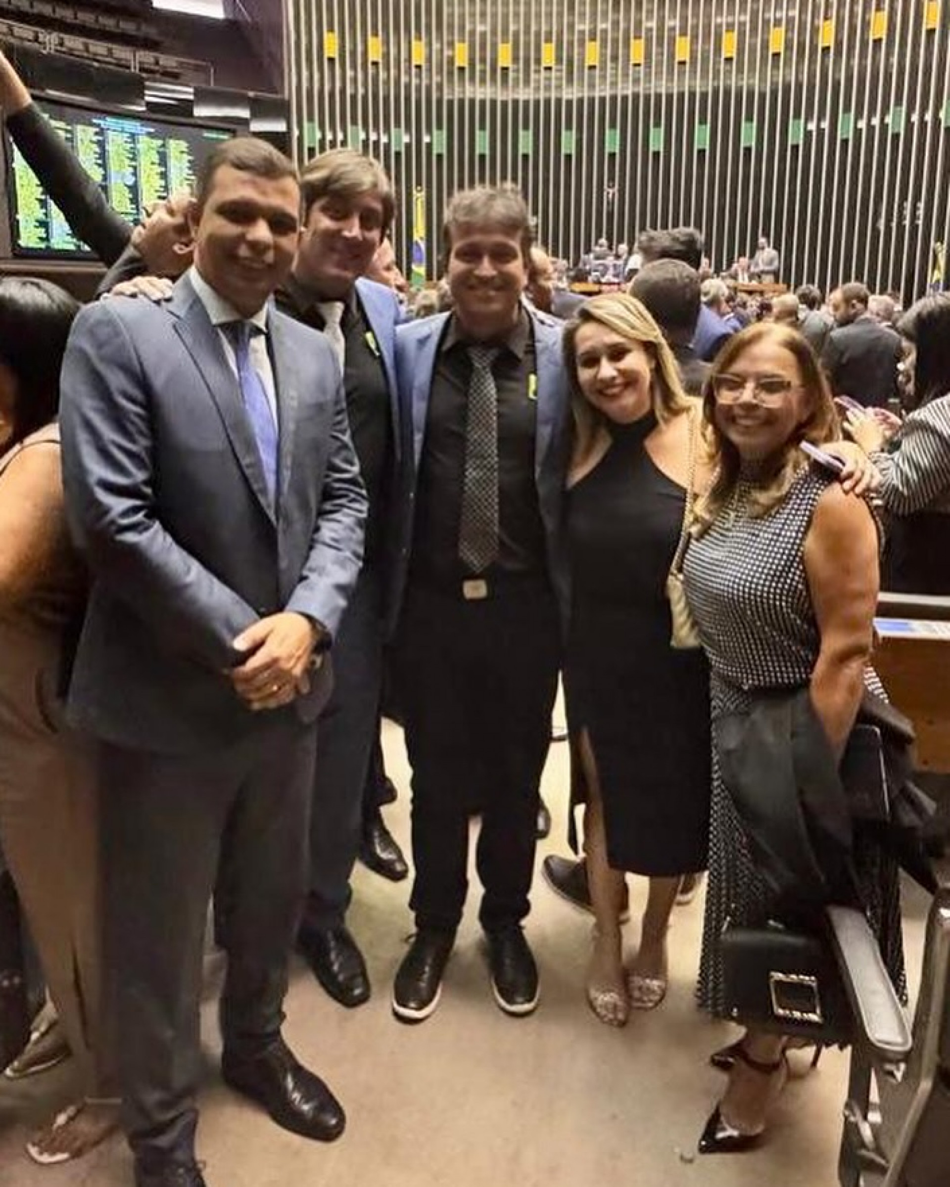 Visita ao Plenário do Senado com o deputado estadual Pedro Ricardo, o secretário de cultura e desenvolvimento Thiago Moura e a secretária de planejamento Dayse Barros  - Reprodução/ Redes sociais