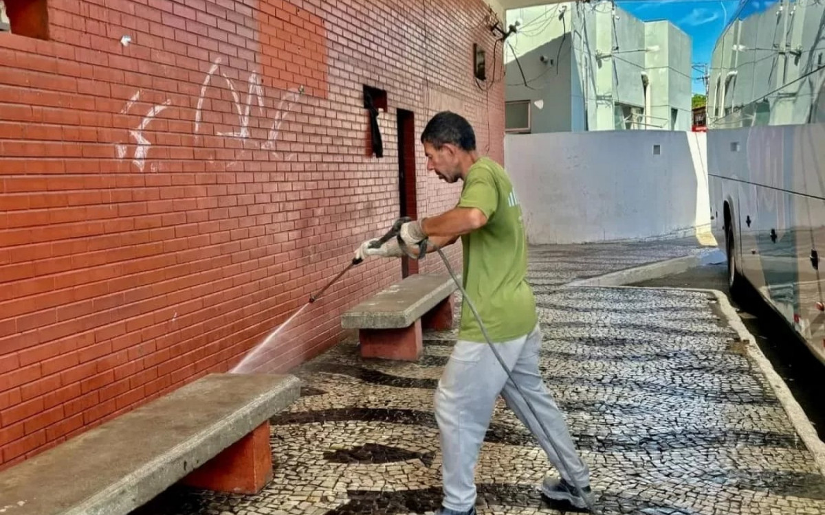 Operação de limpeza e ordenamento urbano