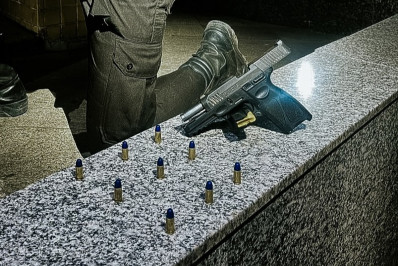 Homem suspeito de integrar o tráfico de drogas é preso em Três Rios por porte ilegal de arma de fogo