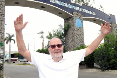 Inocentes de Belford Roxo divulga nota de pesar e luto pela morte de Cacá Diegues, enredo em 2016