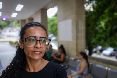 'Vai sair dessa': famílias torcem por vítimas de incêndio em fábrica de Ramos