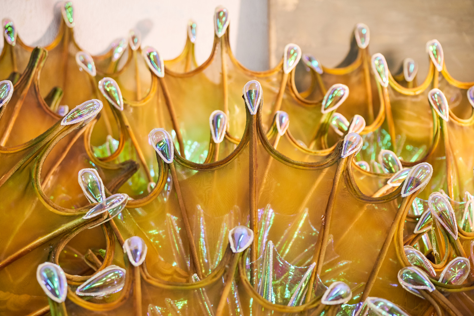 Fantasias da Vila Isabel armazenadas no barracão - Divulgação