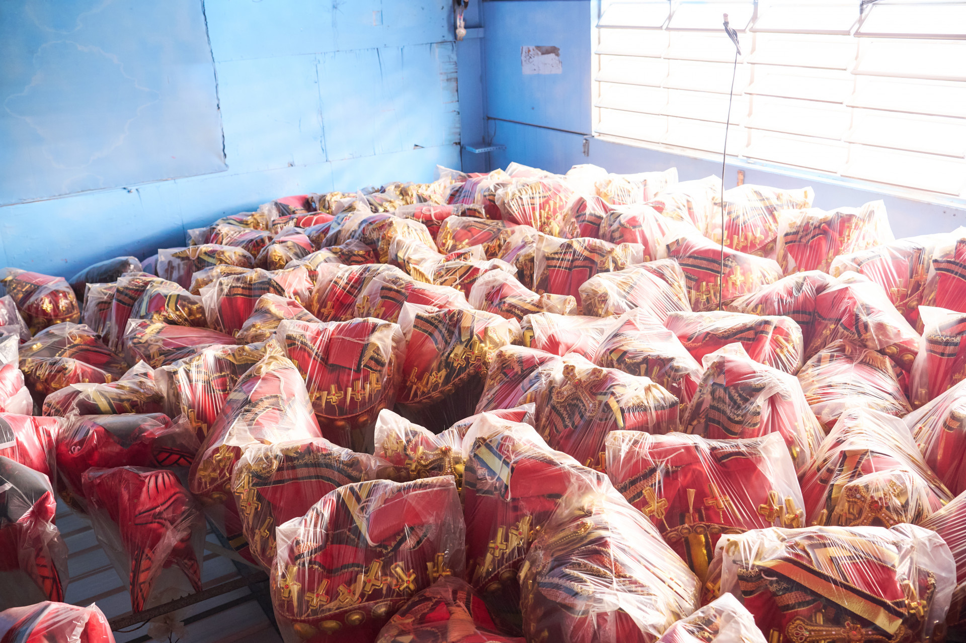 Vila vai começar a entregar fantasias neste sábado - Divulgação