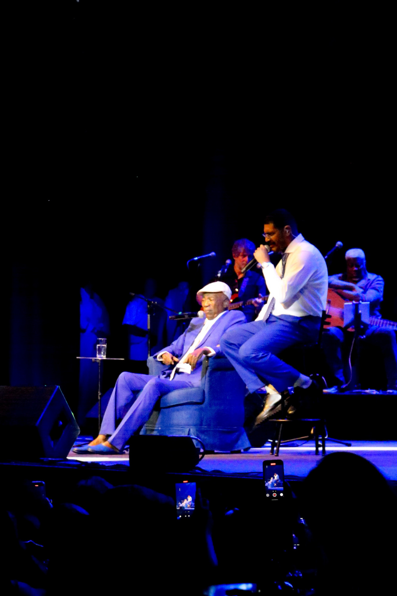 Milton Nascimento canta com Criolo - Julio Cesar | Agnews