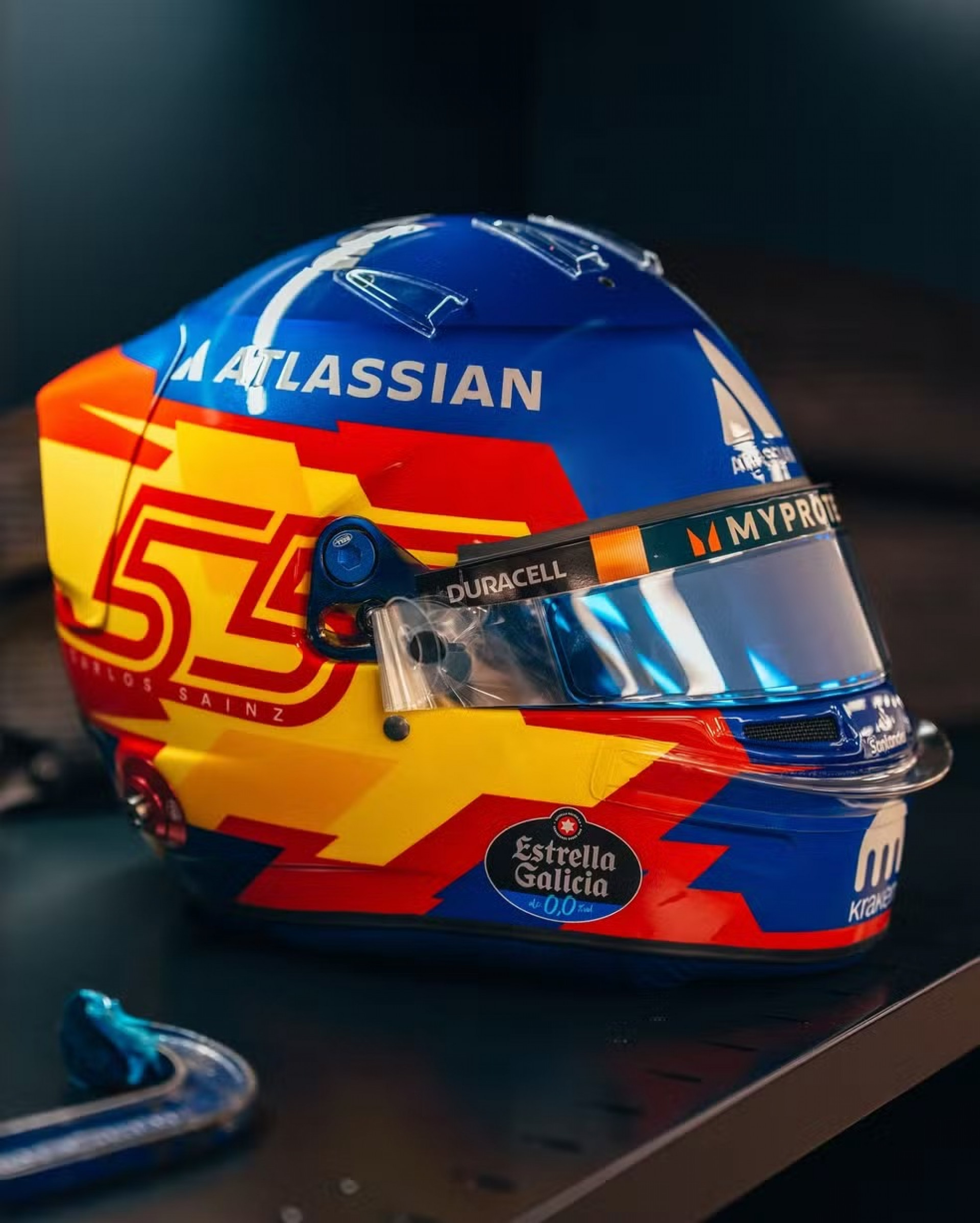 Capacete de Carlos Sainz, da Williams, para 2025


 - Reprodução/Redes sociais