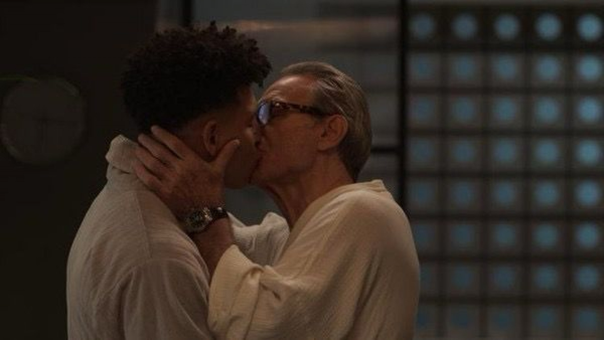 Drayson Menezzes e Herson Capri em cena - Reprodução/Max