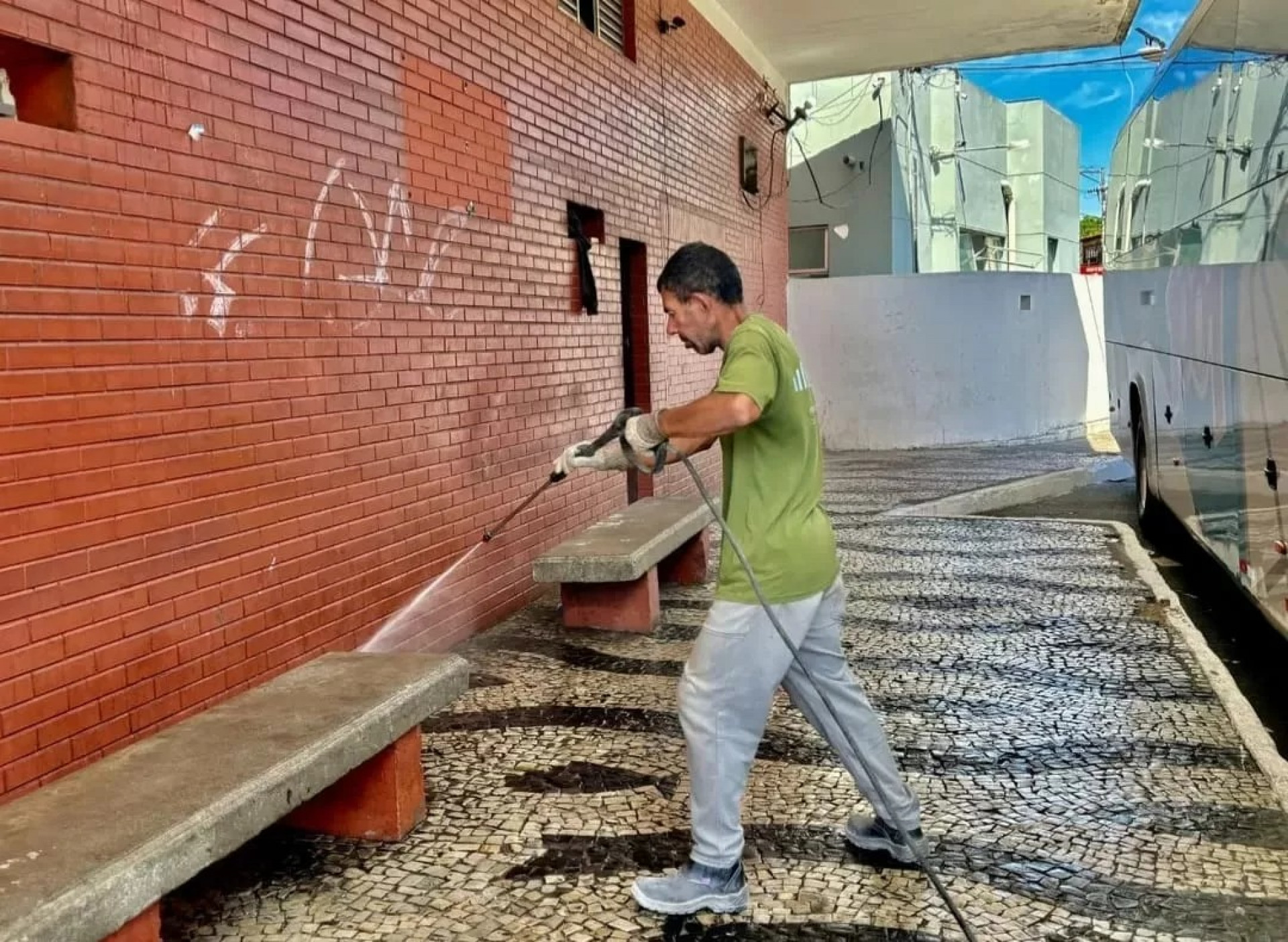 Opera&ccedil;&atilde;o de limpeza e ordenamento urbano - Ascom 