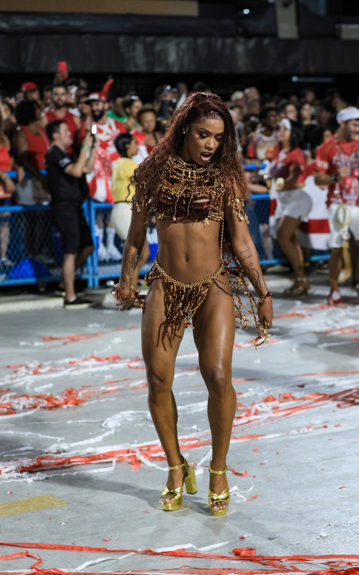 MC Rebecca no ensaio do Salgueiro na Sapucaí 