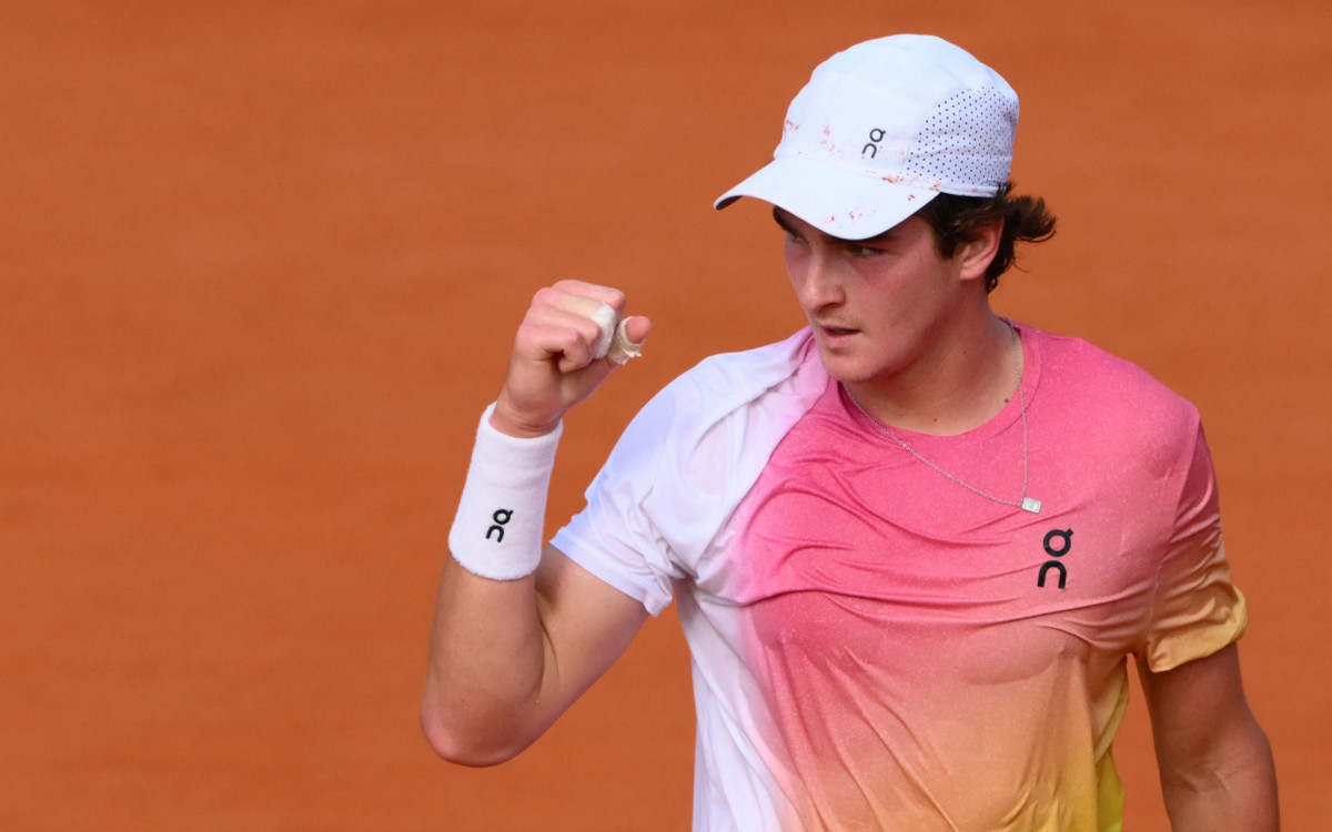 Brazil\'s Joao Fonseca celebrates a point during the semifinal tennis match of the ATP 250 Argentina Open against Serbia\'s Laslo Djere in Buenos Aires on February 15, 2025.
Luis ROBAYO / AFP