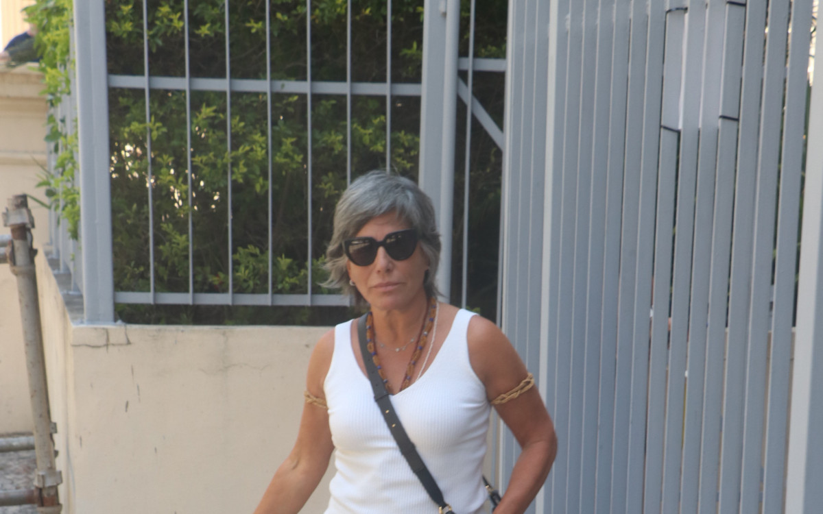 Gloria Pires esteve no vel&oacute;rio de Cac&aacute; Diegues