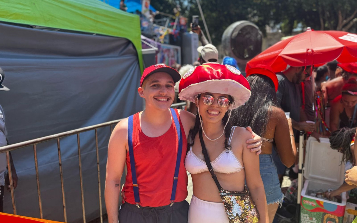 Victoria Reis e o namorado Nicolas Selasco