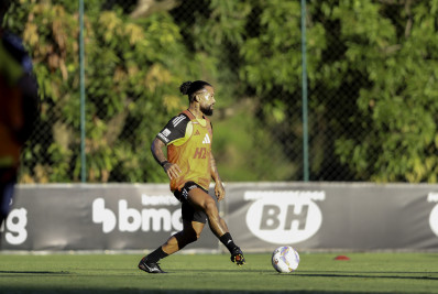 Cuca confirma acerto de Otávio com Fluminense: 'Outro grande clube'