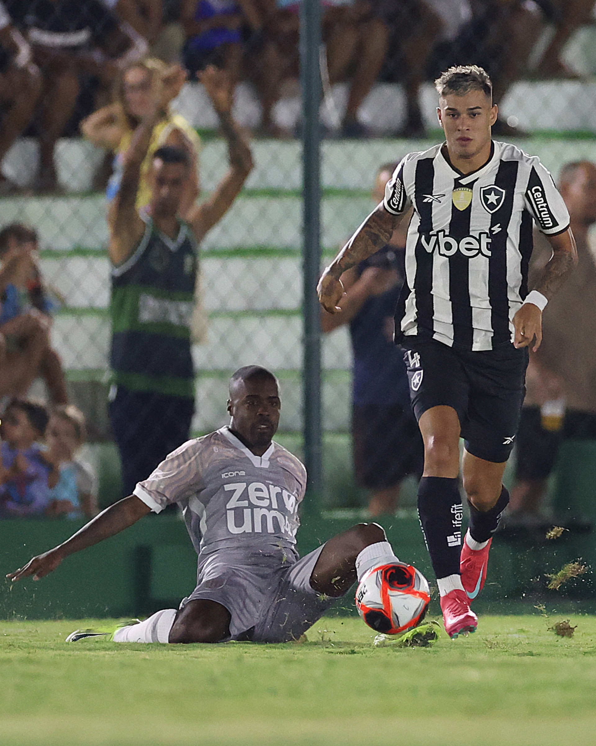 Mateo. Boavista x Botafogo pelo Campeonato Carioca no Estadio Elcyr Resende. 15 de Fevereiro de 2025, Bacaxa, Saquarema, RJ, Brasil. Foto: Vitor Silva/Botafogo. 
Imagem protegida pela Lei do Direito Autoral Nº 9.610, DE 19 DE FEVEREIRO DE 1998. Sendo proibido qualquer uso comercial, remunerado e manipulacao/alteracao da obra.
 - Vitor_Silva