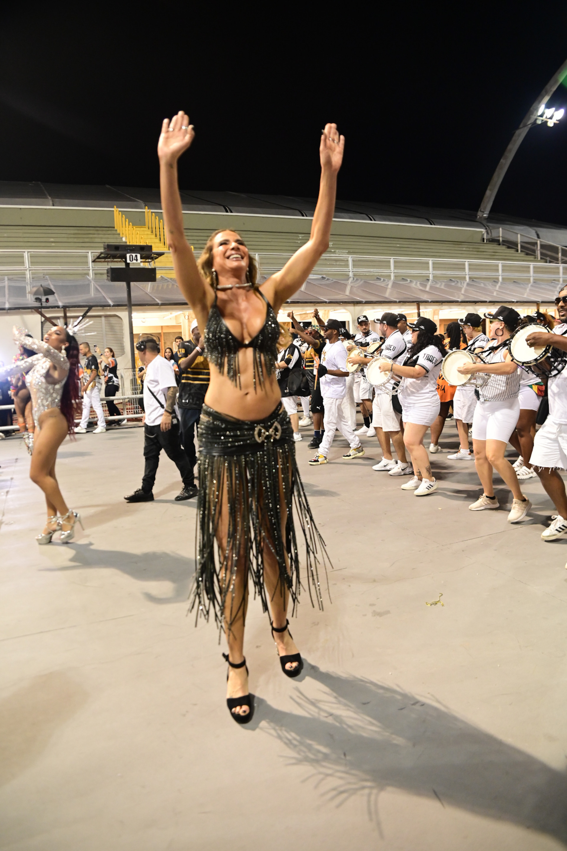 Luciana Gimenez participa do ensaio técnico da 'Vai-Vai' - Leo Franco / AgNews