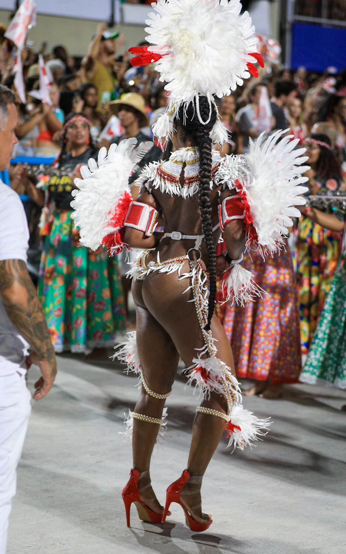 Erika Januza durante o ensaio da Viradouro na Sapucaí