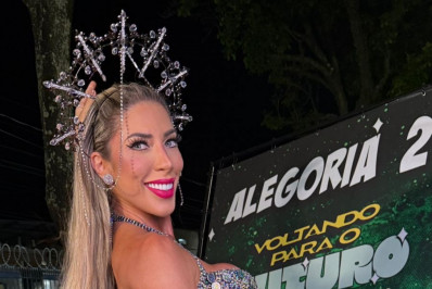 Tati Minerato exibe bumbum na nuca em ensaio de rua da Mocidade