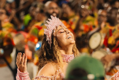 Paolla Oliveira deixará posto de rainha de bateria da Grande Rio em 2026