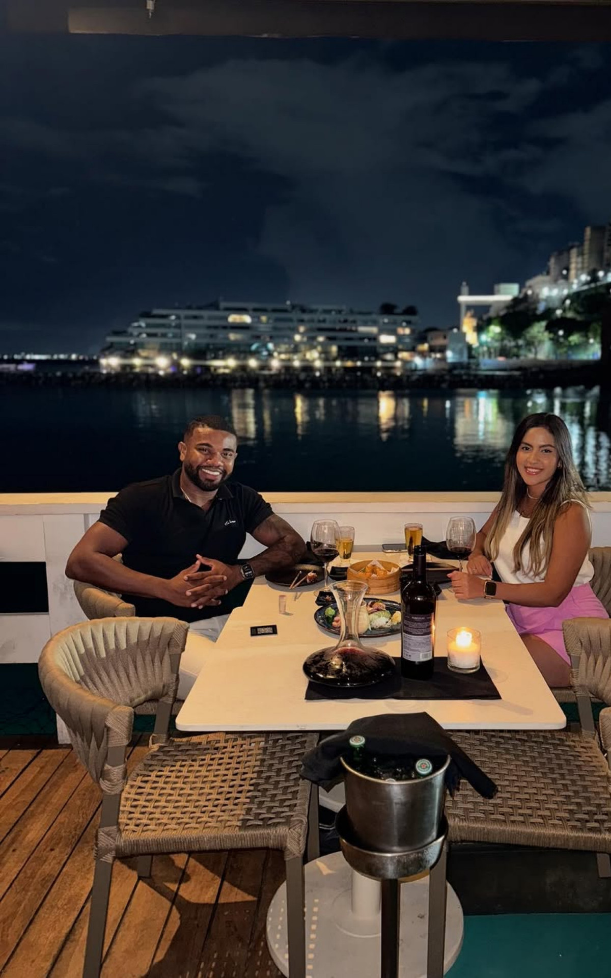 Davi Britto e a namorada Adriana Paula - Reprodução/Instagram