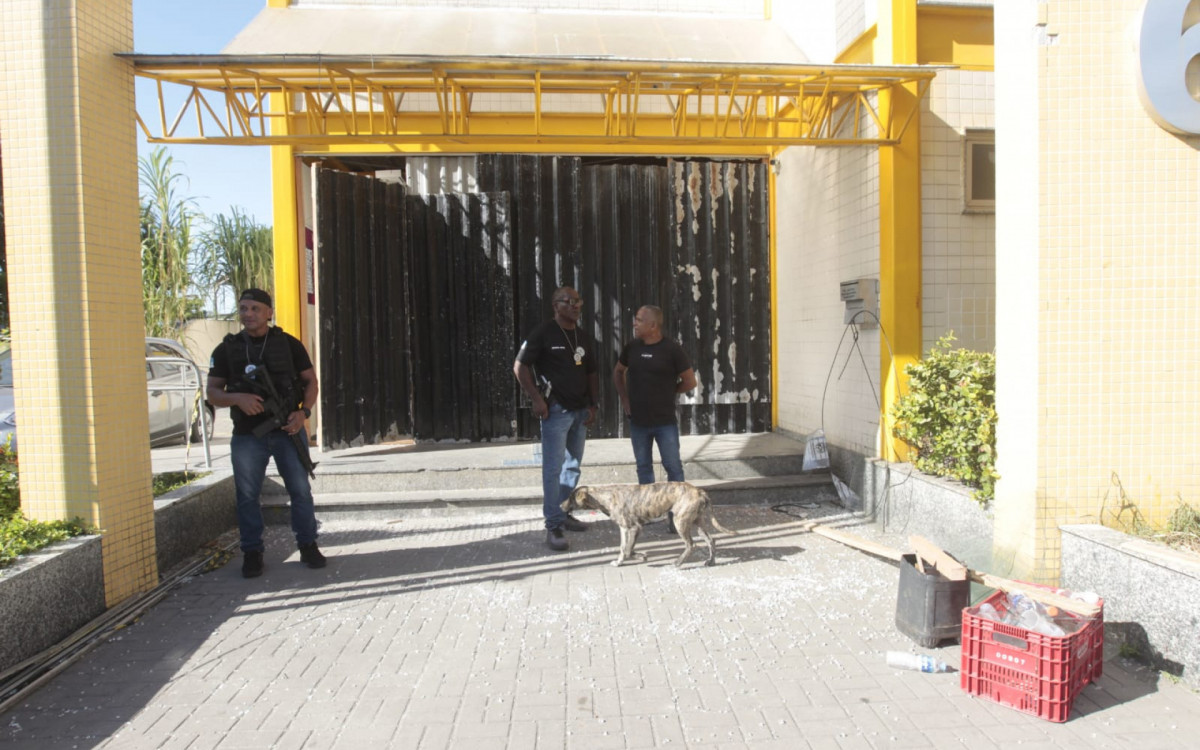 Disparos acertaram parede da 60ª DP (Campos Elíseos) durante tentativa de resgate de traficantes