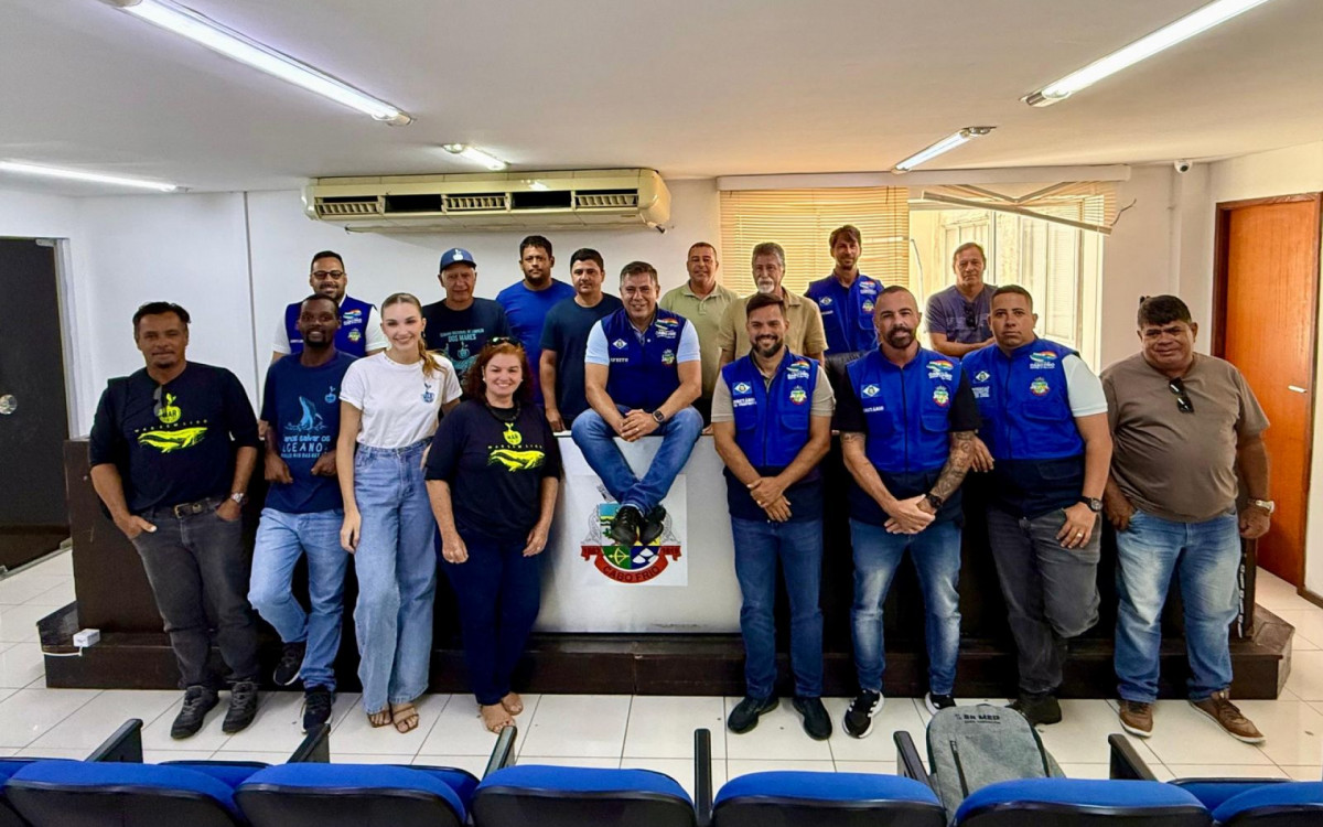 Estiveram presentes o prefeito Dr. Serginho, o vice-prefeito e secretário da Cidade, Miguel Alencar; o secretário de Meio Ambiente, Saneamento e Clima, Jailton Nogueira; o secretário de Turismo, Davi Barcelos; e o presidente da Comsercaf, Jehann Costa. Mergulhadores e integrantes da ONG Mar sem Lixo também participaram do encontro