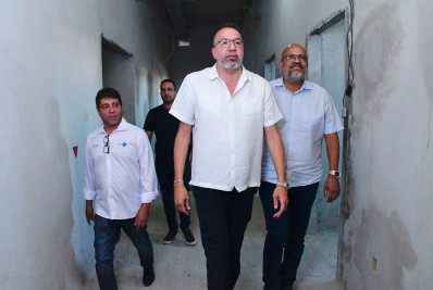 Prefeito Márcio Canella visita obras de expansão do Hospital Municipal de Belford Roxo