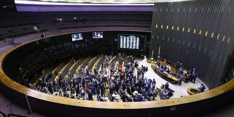 Câmara discute mudança nas comissões que pode dar mais transparência às emendas