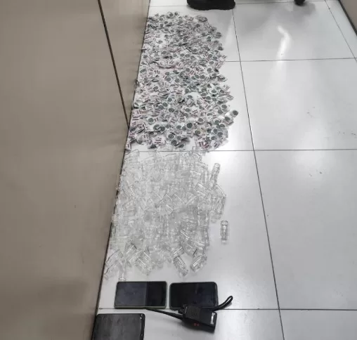 Homem e adolescente são detidos com grande quantidade de drogas na Fazendinha