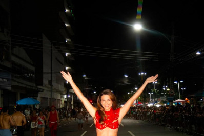 Mariana Goldfarb exibe registros no ensaio da Grande Rio: 'Dia mais feliz da minha vida'