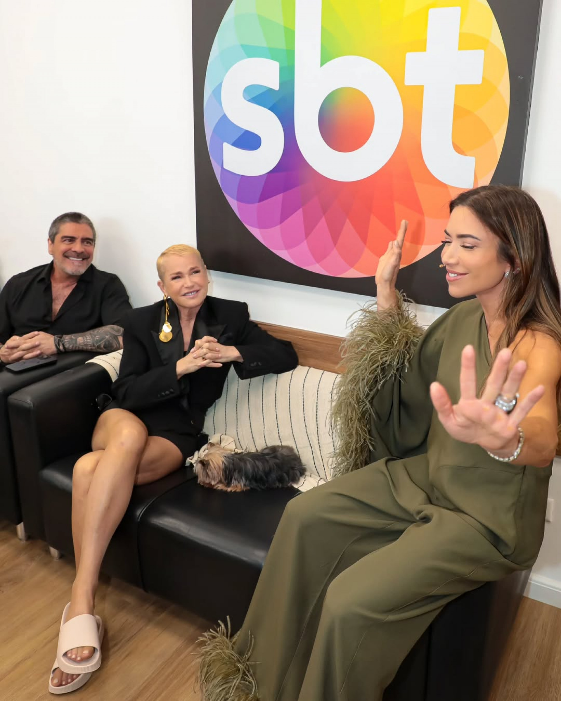 Junno Andrade, Xuxa Meneghel e Patrícia Abravanel  - Gabriel Cardoso/SBT