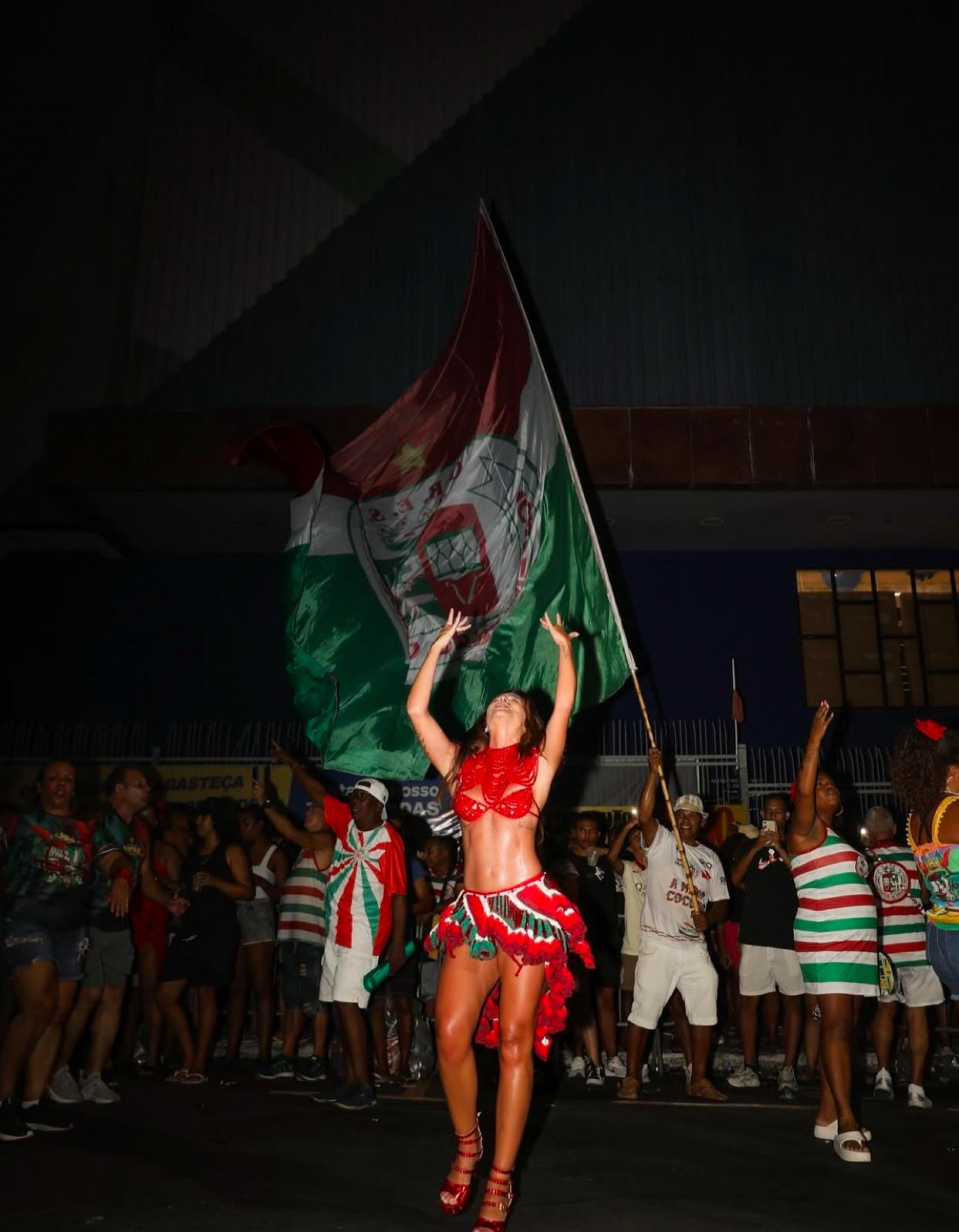 Mariana Goldfarb irá desfilar como musa da Grande Rio - Reprodução Instagram / LUFZ