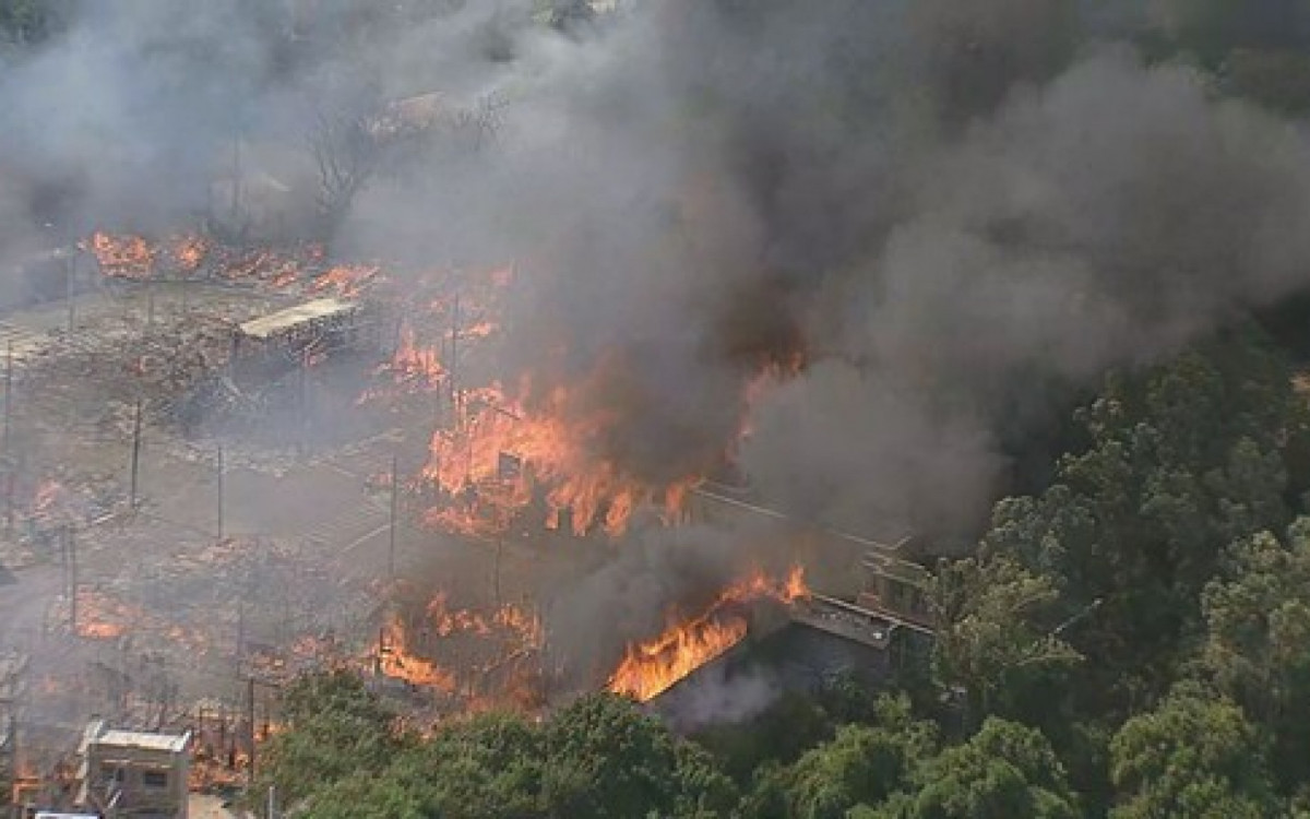 Inc&ecirc;ndio atinge Est&uacute;dios Globo, antigo Projac, nesta ter&ccedil;a-feira (18)