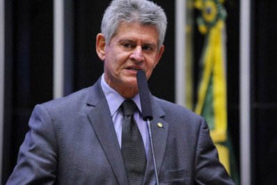 Deputado exonera assessor que foi alvo da PF por suspeitas de desvios de emendas